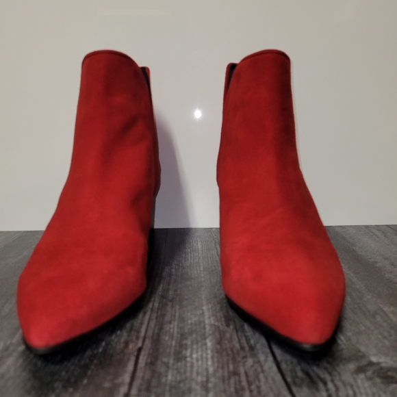 DuoBoots | Somerton Suede Boot, Red, Size 10 (EU 41) - Picture 4 of 7